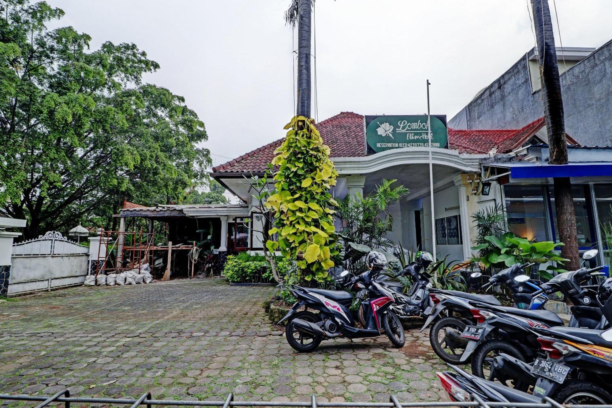 Hotel O Bandung Near Stadion Siliwangi Formerly The Ethnic Hotel 반둥 외부 사진